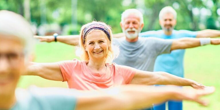 The Benefits of Outdoor Exercise Classes for Assisted Living Residents